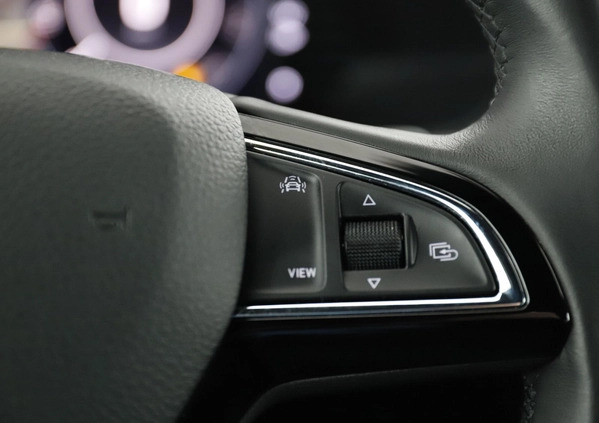 Skoda Superb cena 124945 przebieg: 113857, rok produkcji 2020 z Bierutów małe 596